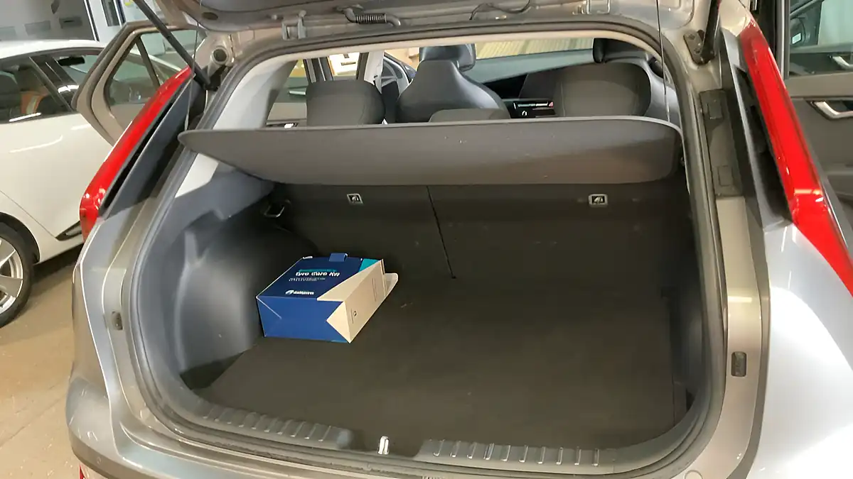 Used 2024 Kia Niro 2 Grey - Interior and Exterior details 16
