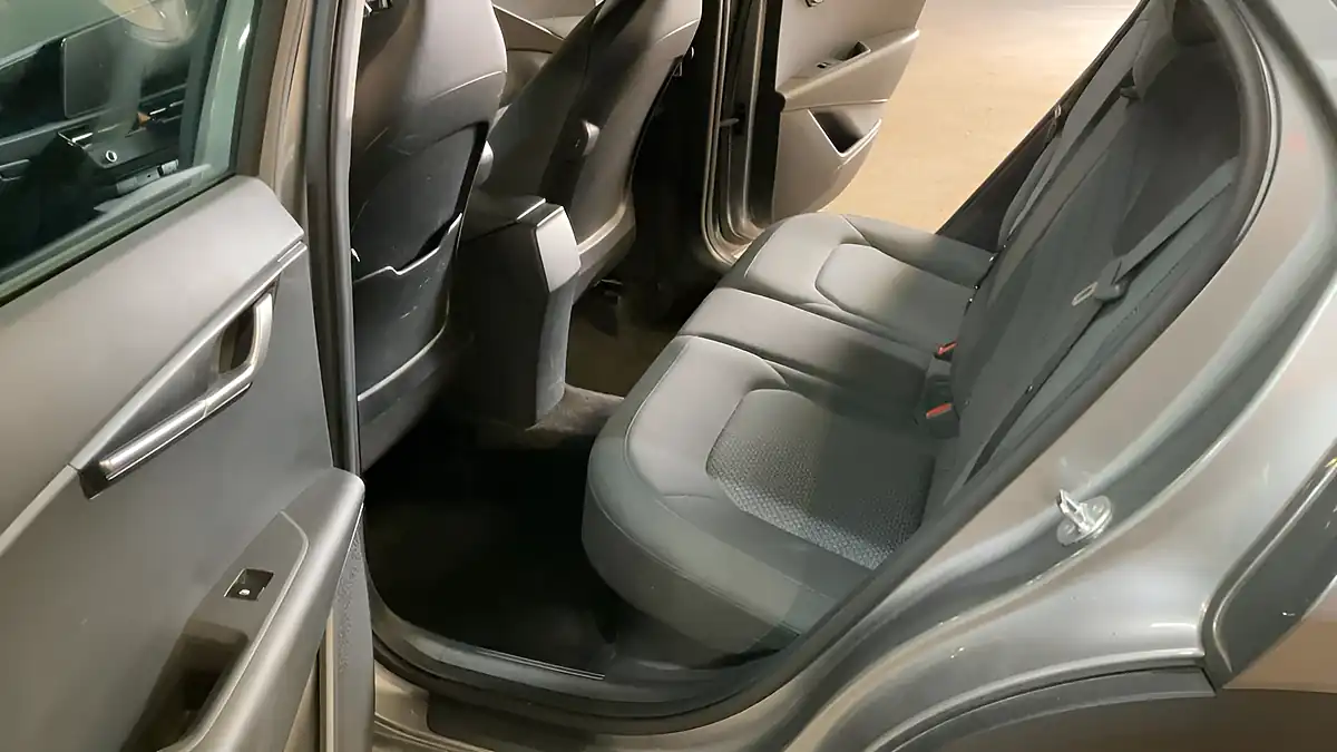 Used 2024 Kia Niro 2 Grey - Interior and Exterior details 17