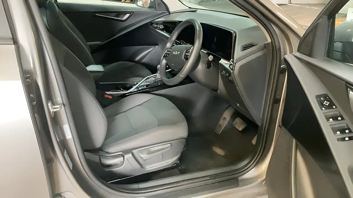 Used 2024 Kia Niro 2 Grey - Interior and Exterior details 18