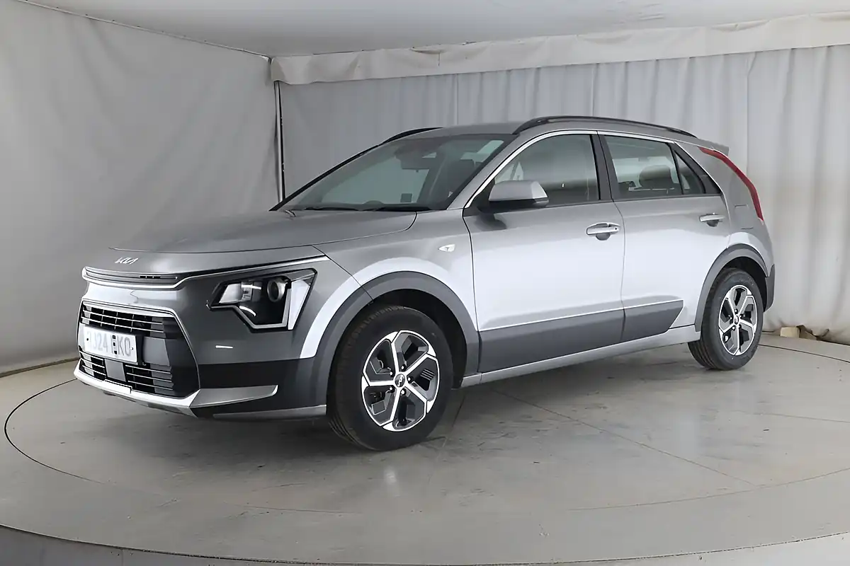 Used 2024 Kia Niro 2 Grey - Interior and Exterior details 5