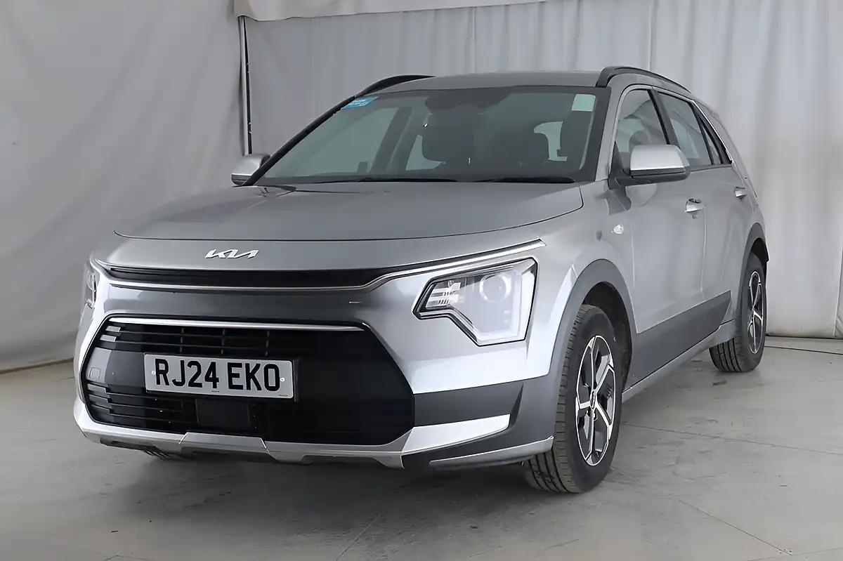 Used 2024 Kia Niro 2 Grey - Interior and Exterior details 7