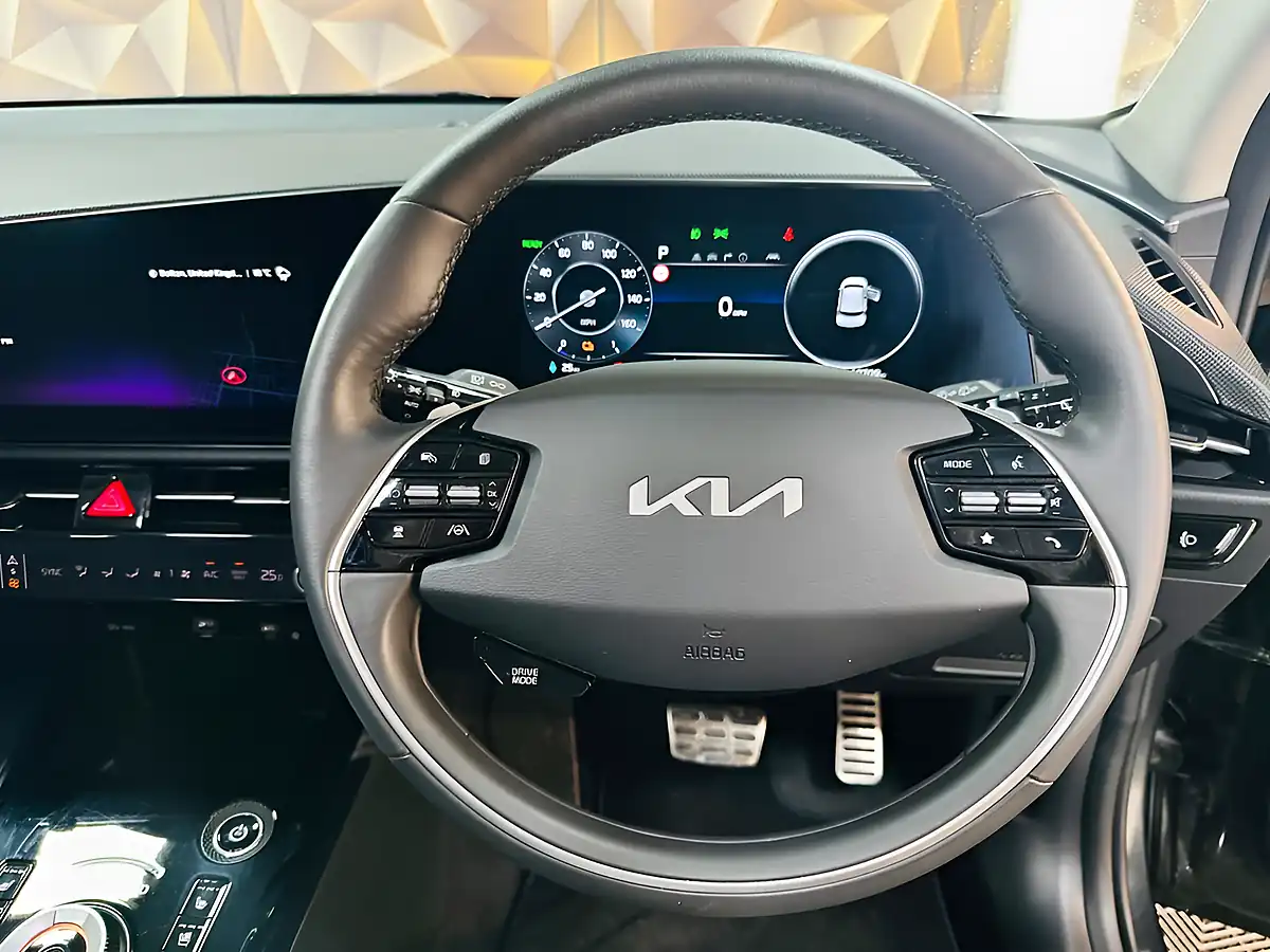 Used 2024 Kia Niro 4 Interstellar Grey - Interior and Exterior details 17