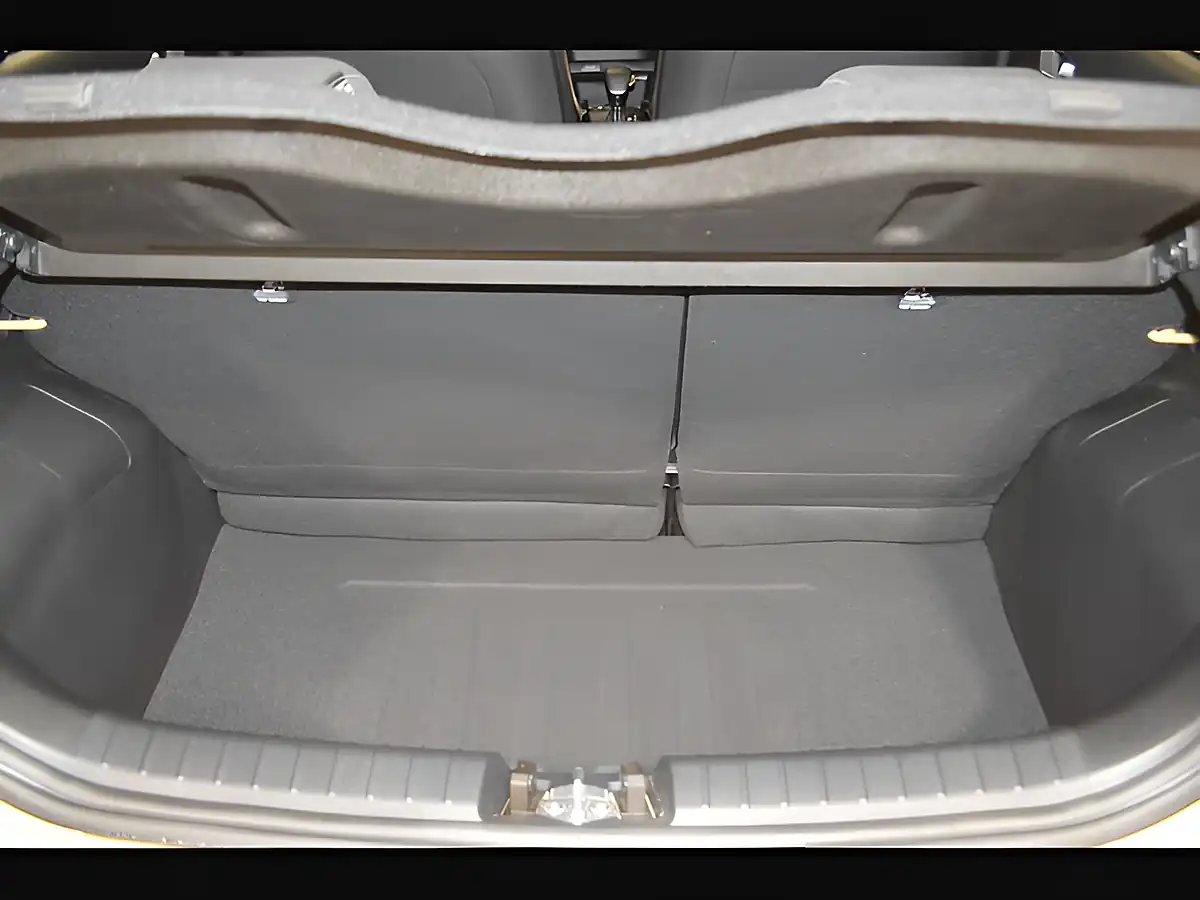 Used 2024 Kia Picanto 2 Honey Bee - Interior and Exterior details 12