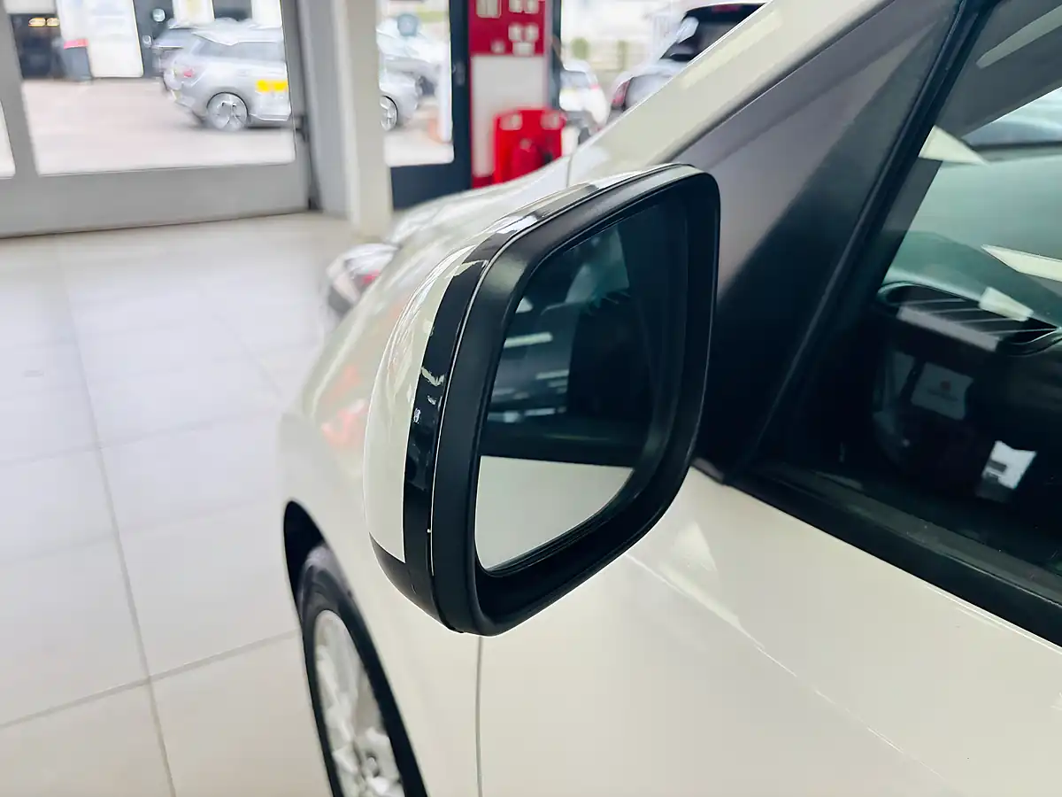 Used 2024 Kia Picanto 2 White - Interior and Exterior details 11
