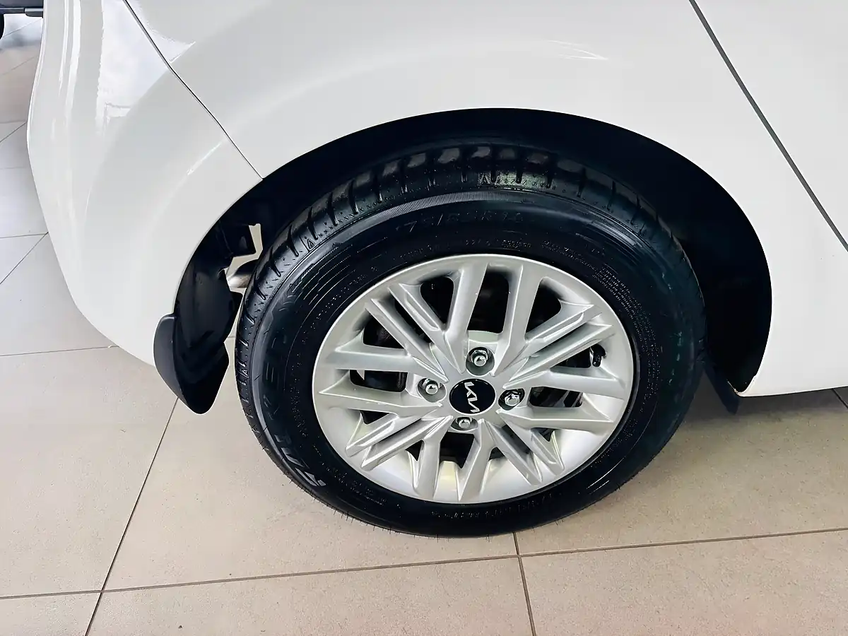 Used 2024 Kia Picanto 2 White - Interior and Exterior details 14