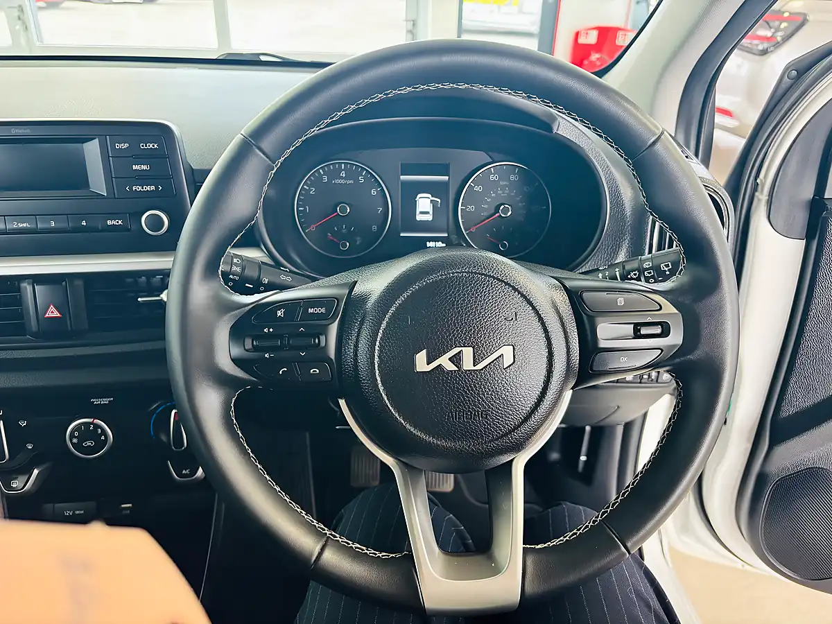 Used 2024 Kia Picanto 2 White - Interior and Exterior details 17