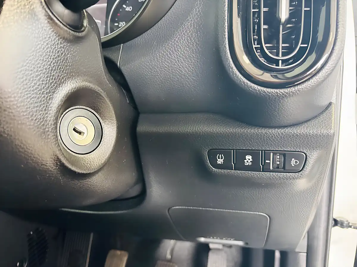 Used 2024 Kia Picanto 2 White - Interior and Exterior details 20