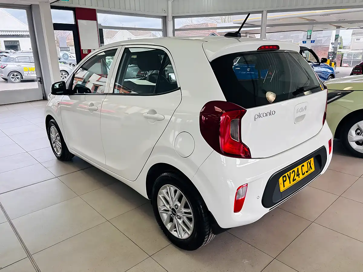 Used 2024 Kia Picanto 2 White - Interior and Exterior details 7