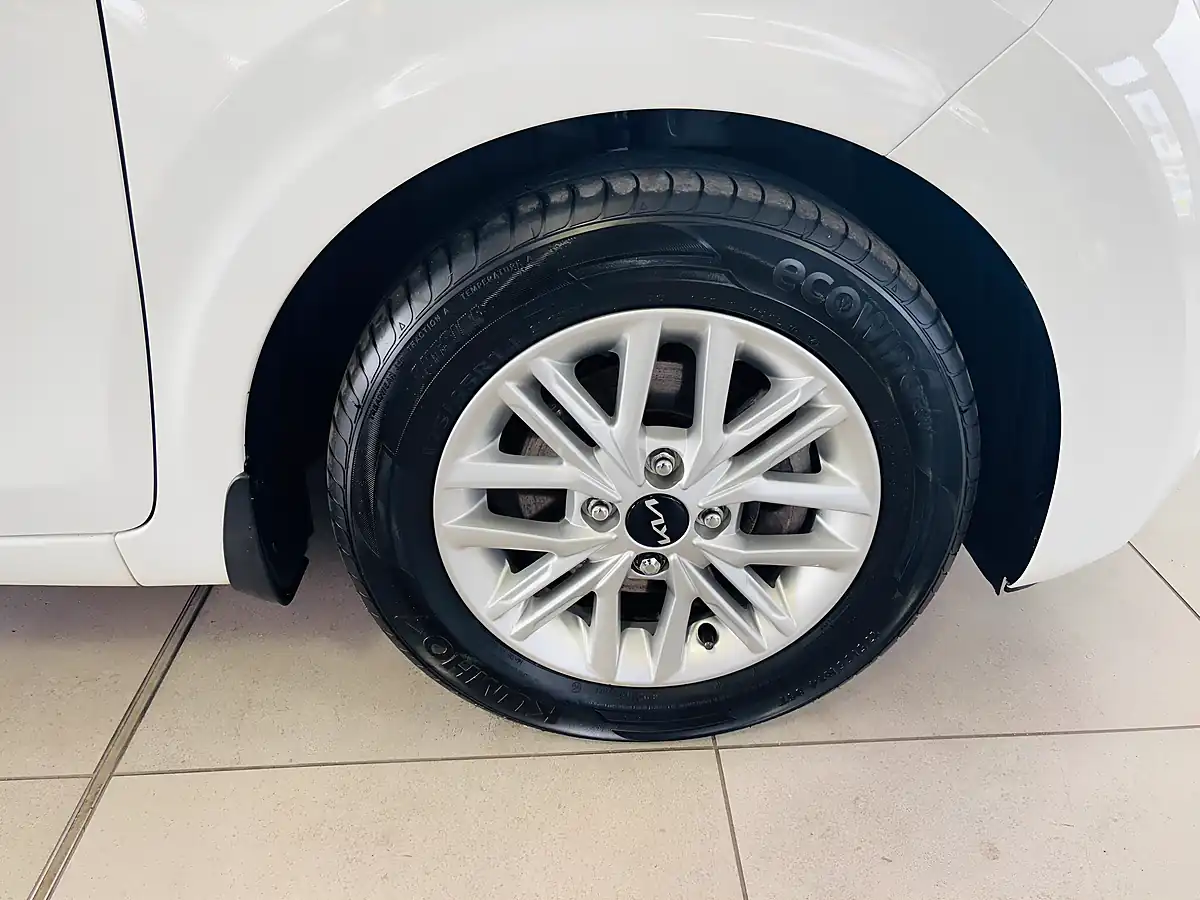 Used 2024 Kia Picanto 2 White - Interior and Exterior details 8