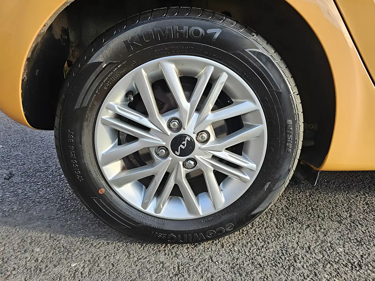 Used 2024 Kia Picanto 2 Yellow - Interior and Exterior details 13