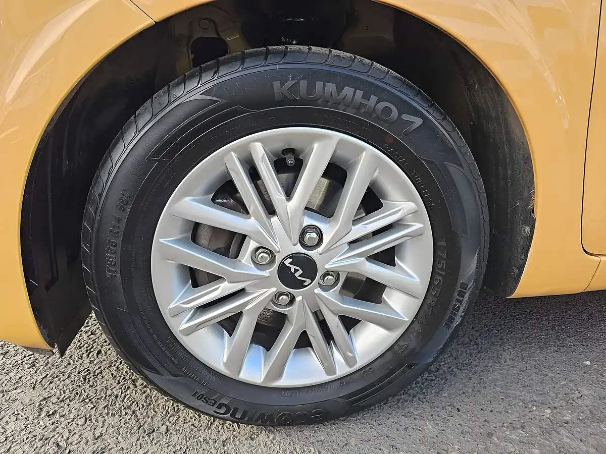 Used 2024 Kia Picanto 2 Yellow - Interior and Exterior details 15