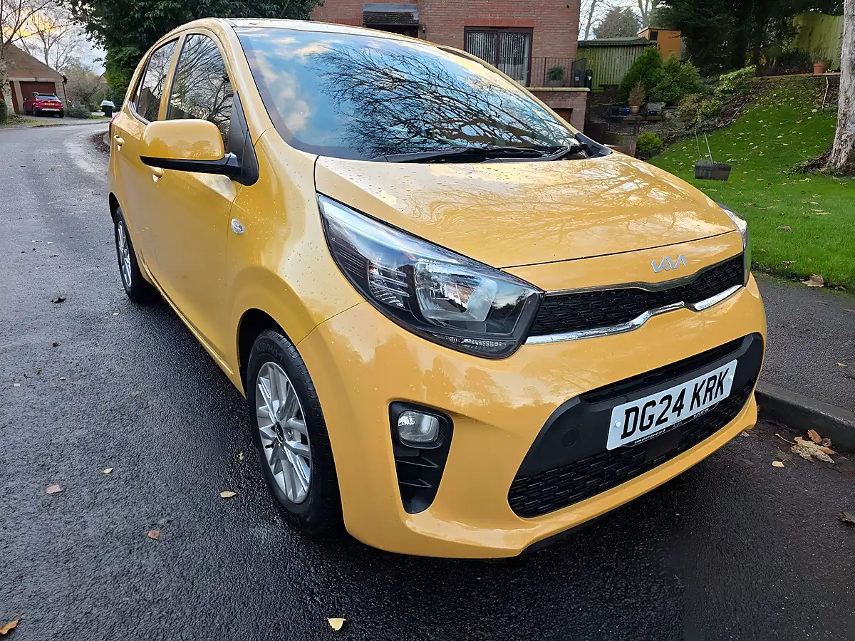 Used 2024 Kia Picanto Dpi 2 Yellow - Front View