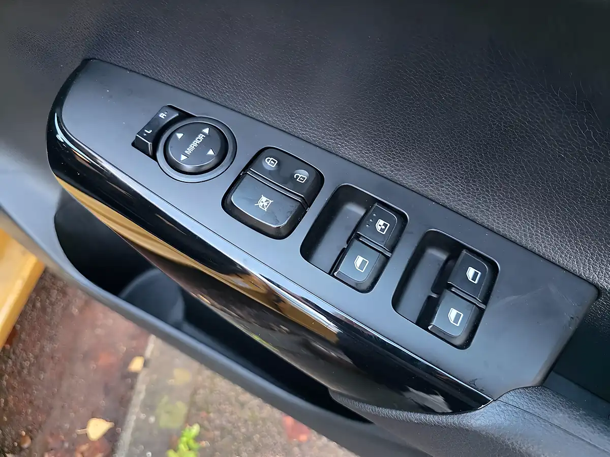 Used 2024 Kia Picanto Dpi 2 Yellow - Interior and Exterior details 14