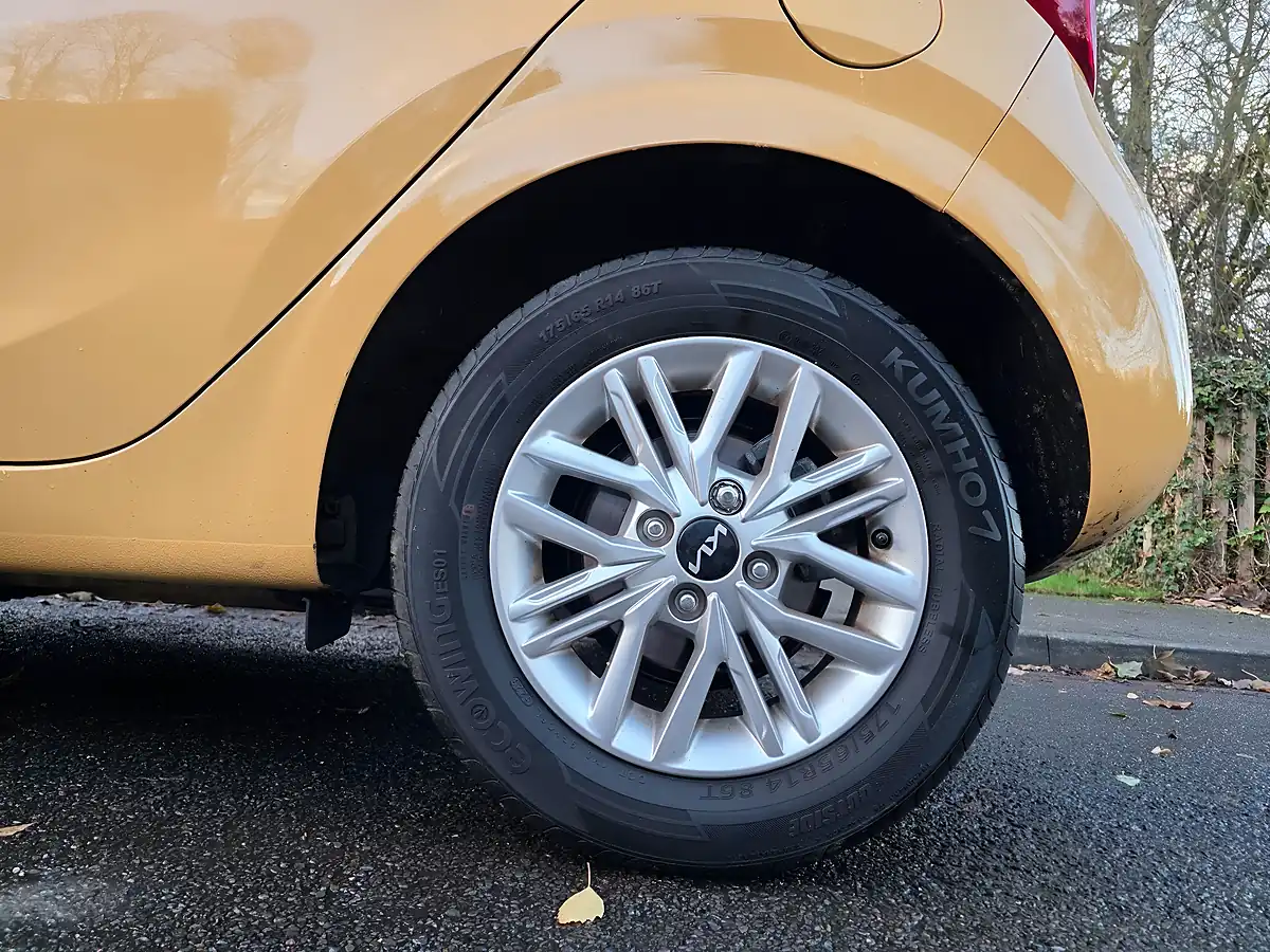 Used 2024 Kia Picanto Dpi 2 Yellow - Interior and Exterior details 16