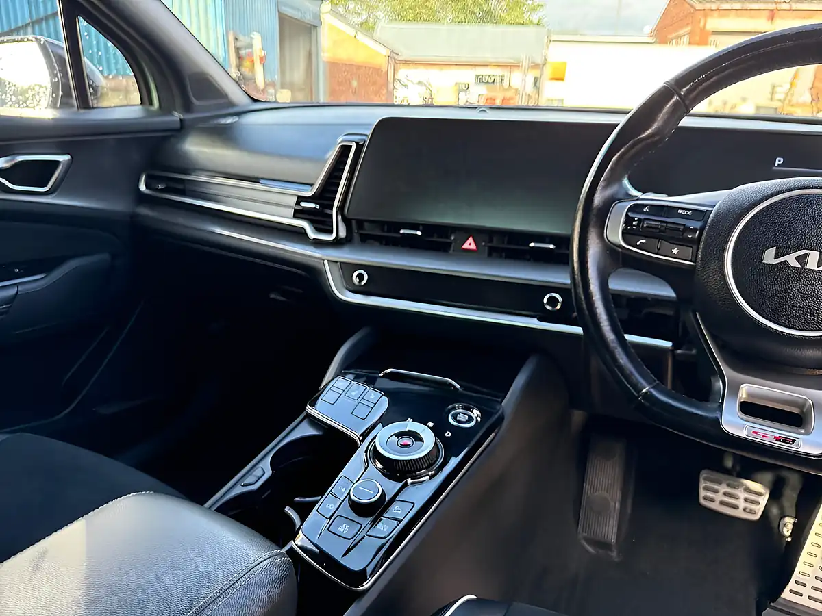 Used 2024 Kia Sportage GT-Line Experience Green - Interior and Exterior details 15