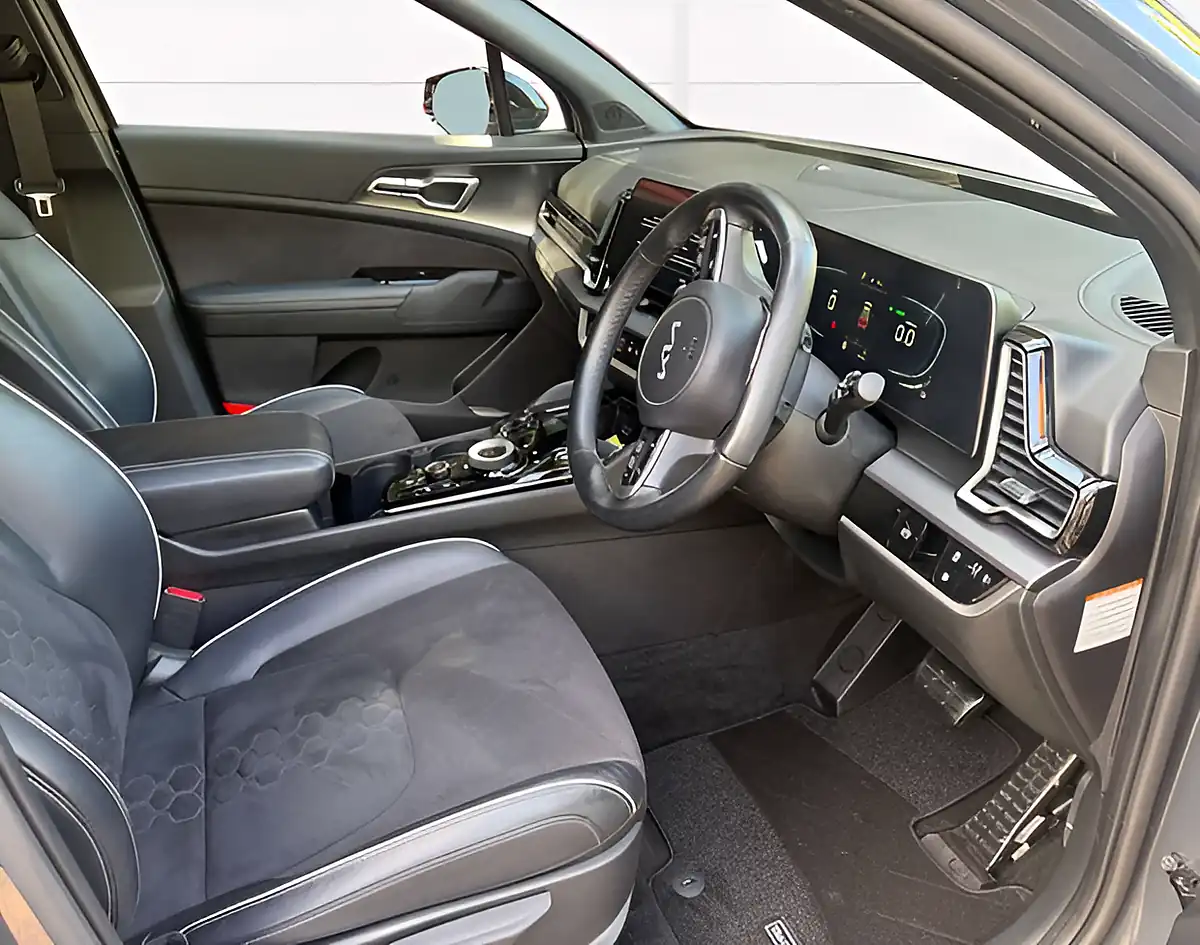 Used 2024 Kia Sportage GT-Line Grey - Interior and Exterior details 10