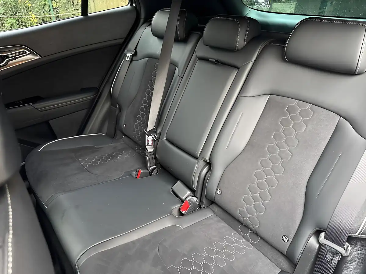 Used 2024 Kia Sportage GT-Line Lunar Silver - Interior and Exterior details 13