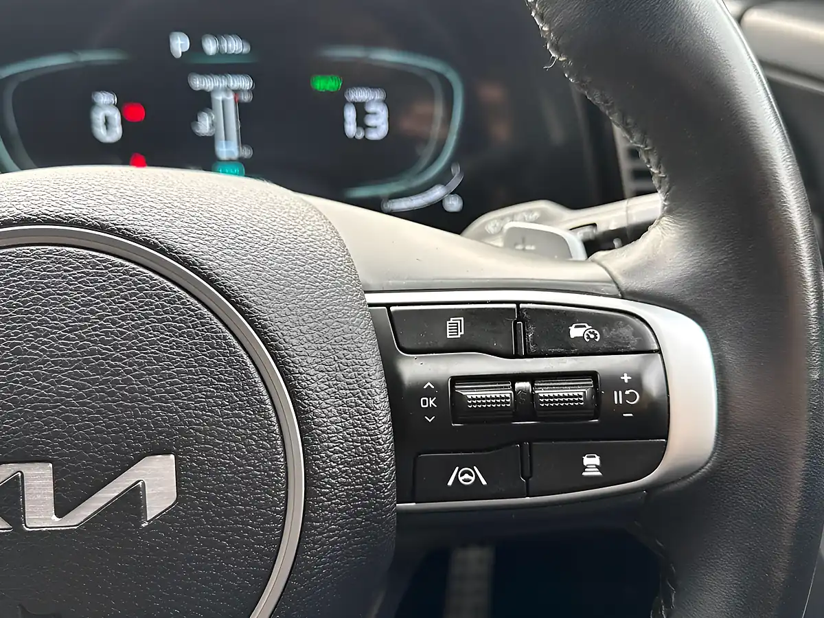 Used 2024 Kia Sportage GT-Line Lunar Silver - Interior and Exterior details 16