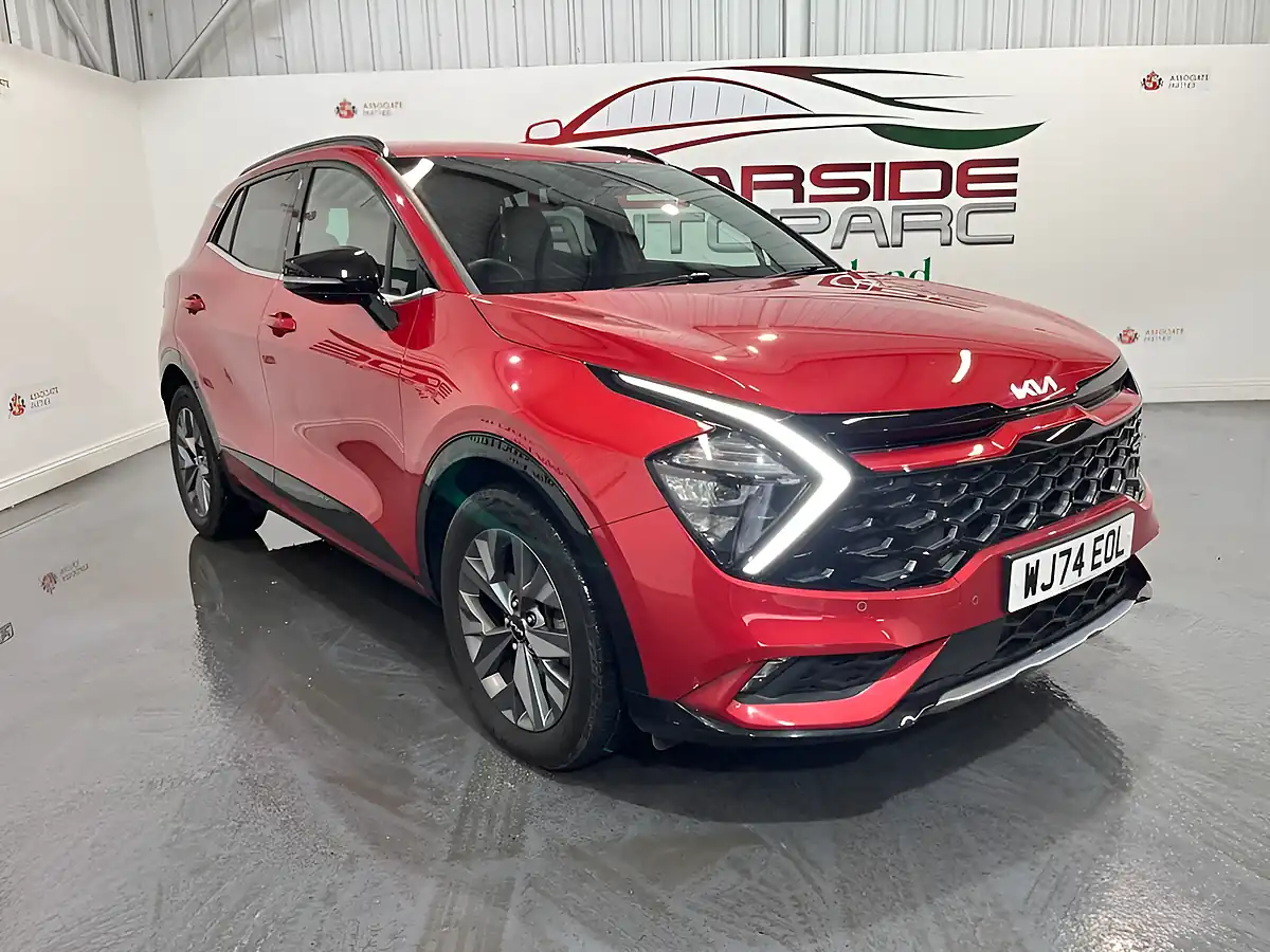 Used 2024 Kia Sportage GT-Line Red - Front View