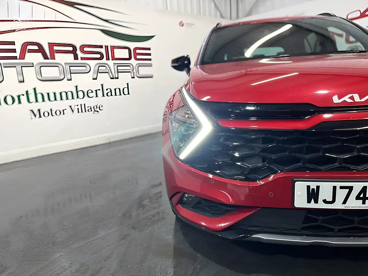 Used 2024 Kia Sportage GT-Line Red - Interior and Exterior details 7
