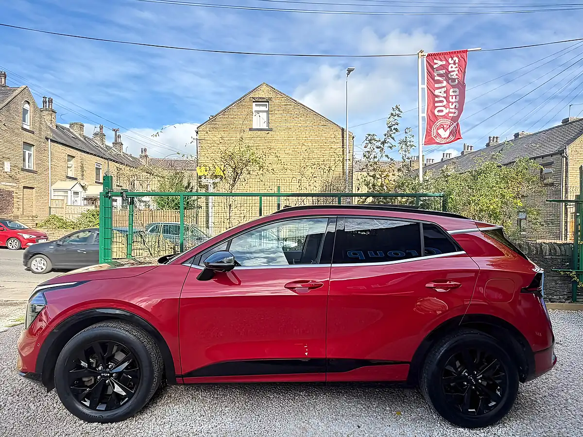Used 2024 Kia Sportage GT-Line S Red - Interior and Exterior details 8