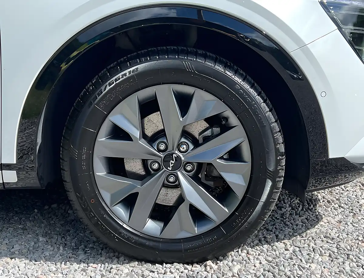 Used 2024 Kia Sportage GT-Line S White - Interior and Exterior details 9