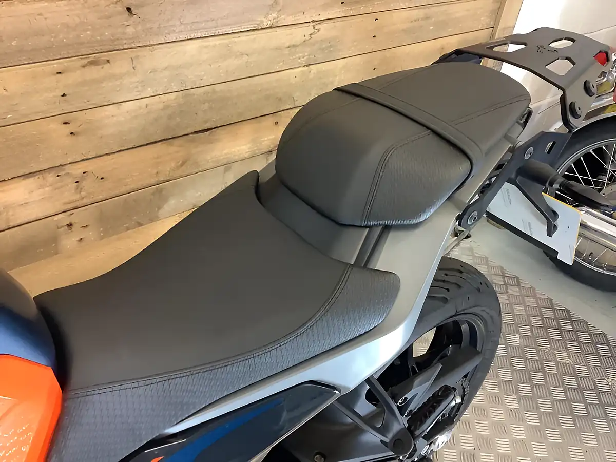 Used 2024 Ktm 125 Duke X-Ring Orange - Interior and Exterior details 14