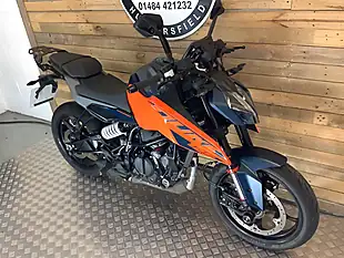 Used 2024 Ktm 125 Duke X-Ring Orange - Interior and Exterior details 5