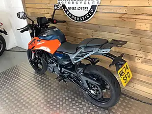 Used 2024 Ktm 125 Duke X-Ring Orange - Interior and Exterior details 6