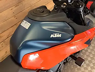Used 2024 Ktm 125 Duke X-Ring Orange - Interior and Exterior details 8