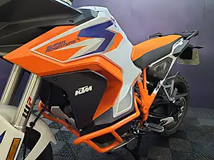Used 2024 Ktm 1290 Super Adventure R Orange - Interior and Exterior details 11