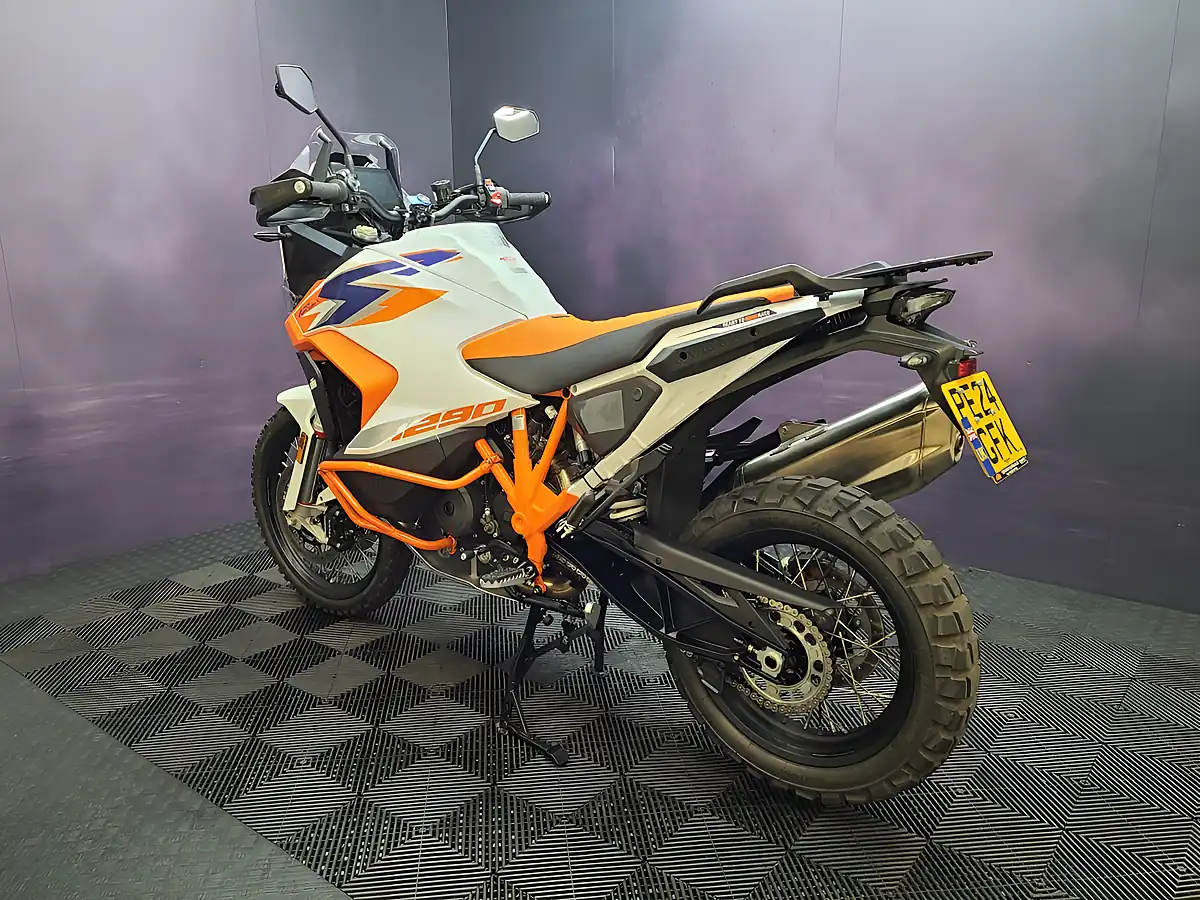 Used 2024 Ktm 1290 Super Adventure R Orange - Interior and Exterior details 14