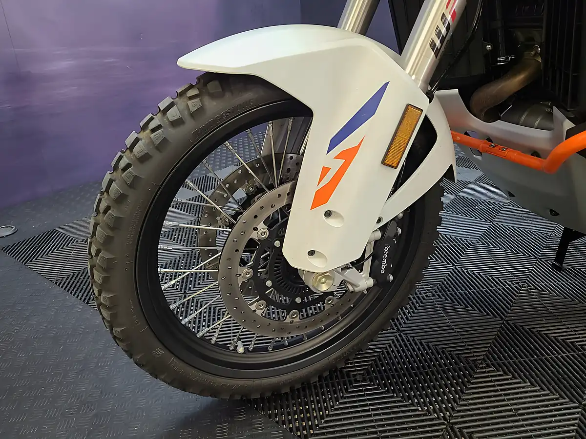 Used 2024 Ktm 1290 Super Adventure R Orange - Interior and Exterior details 16