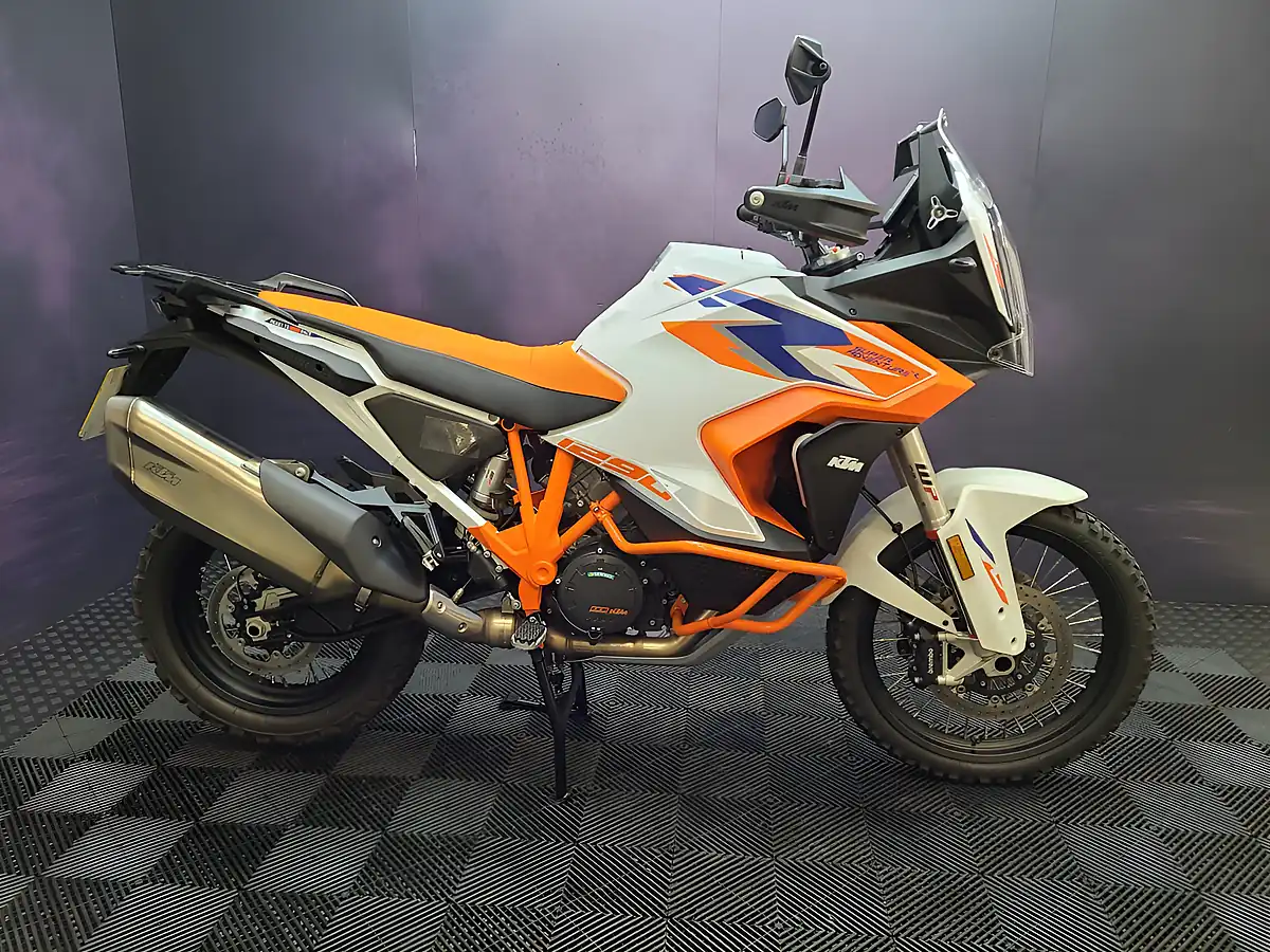 Used 2024 Ktm 1290 Super Adventure R Orange - Interior and Exterior details 2