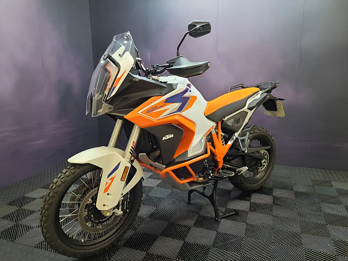 Used 2024 Ktm 1290 Super Adventure R Orange - Interior and Exterior details 5