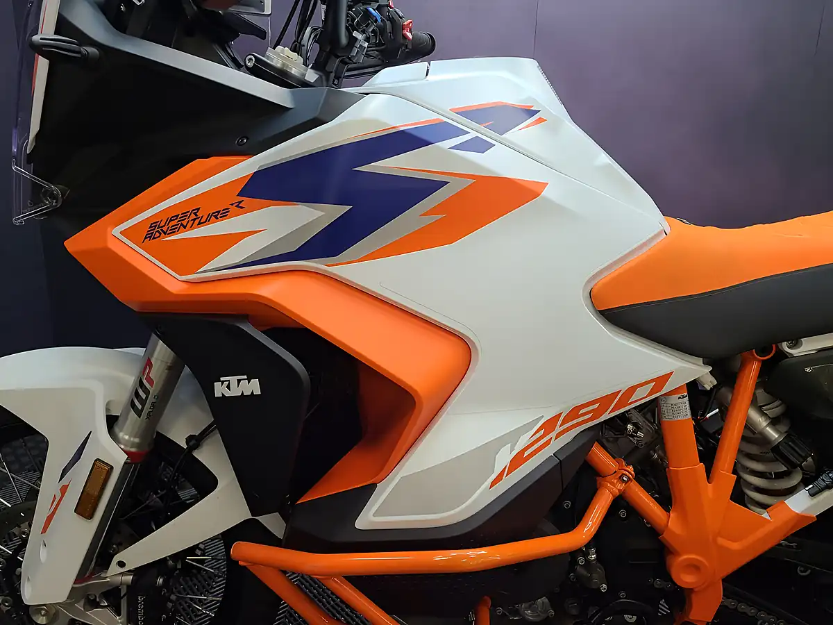 Used 2024 Ktm 1290 Super Adventure R Orange - Interior and Exterior details 9