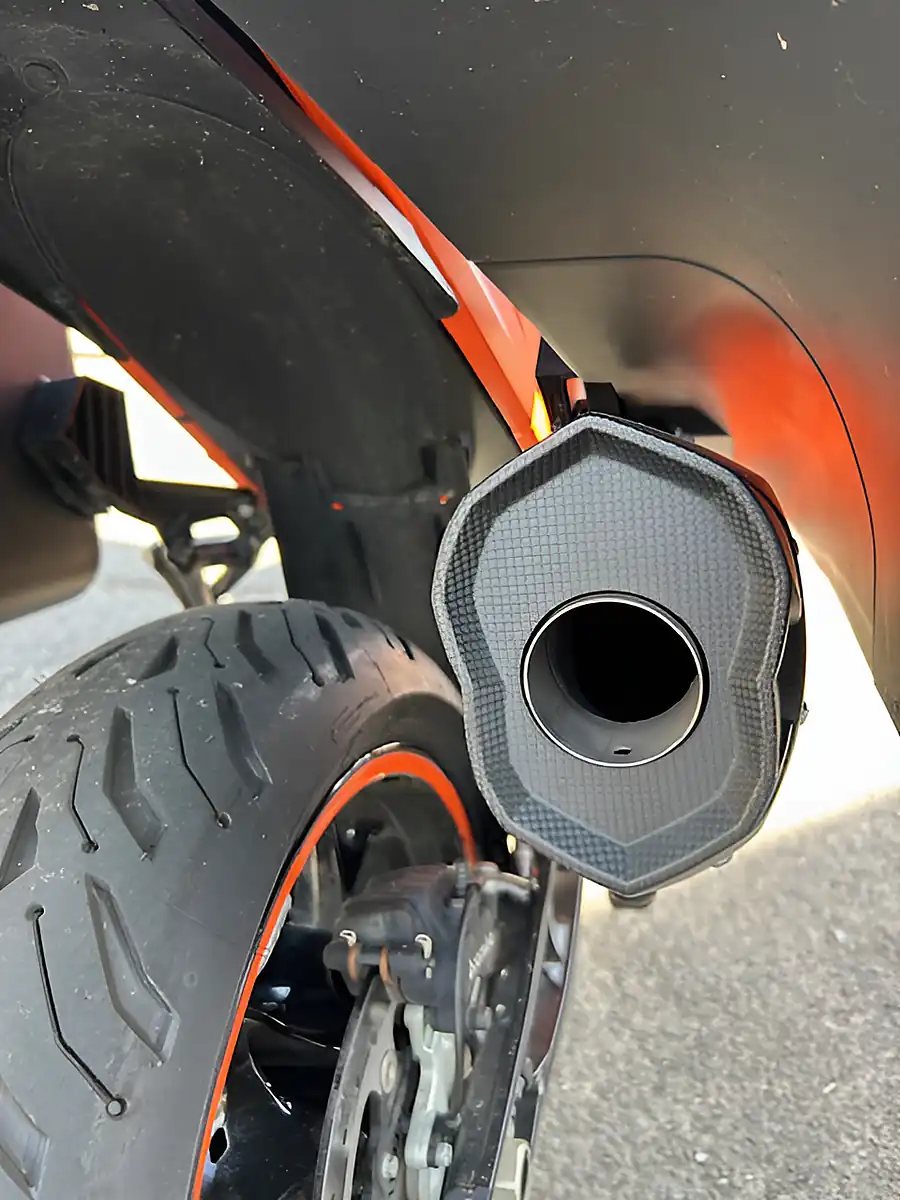 Used 2024 Ktm 1290 Super Adventure S Orange - Interior and Exterior details 16
