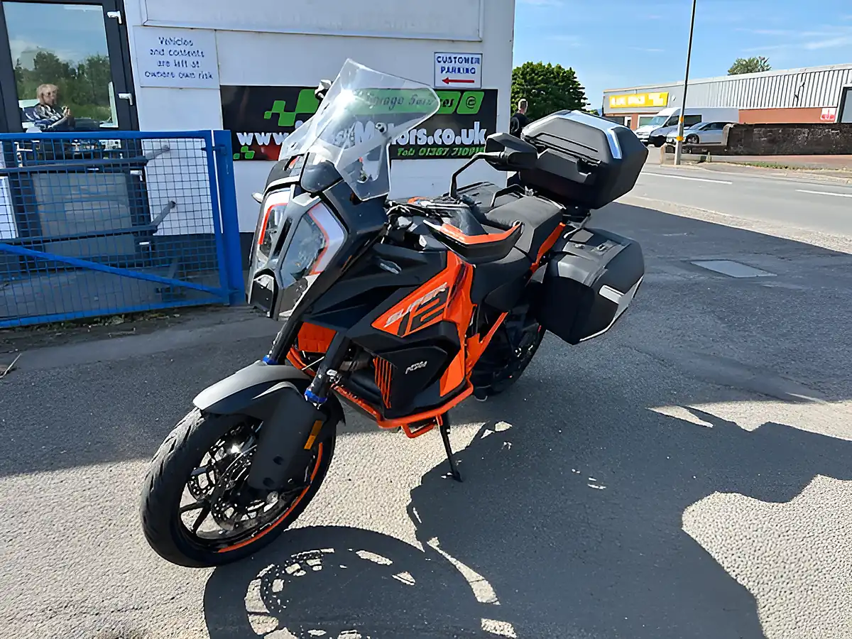 Used 2024 Ktm 1290 Super Adventure S Orange - Interior and Exterior details 6