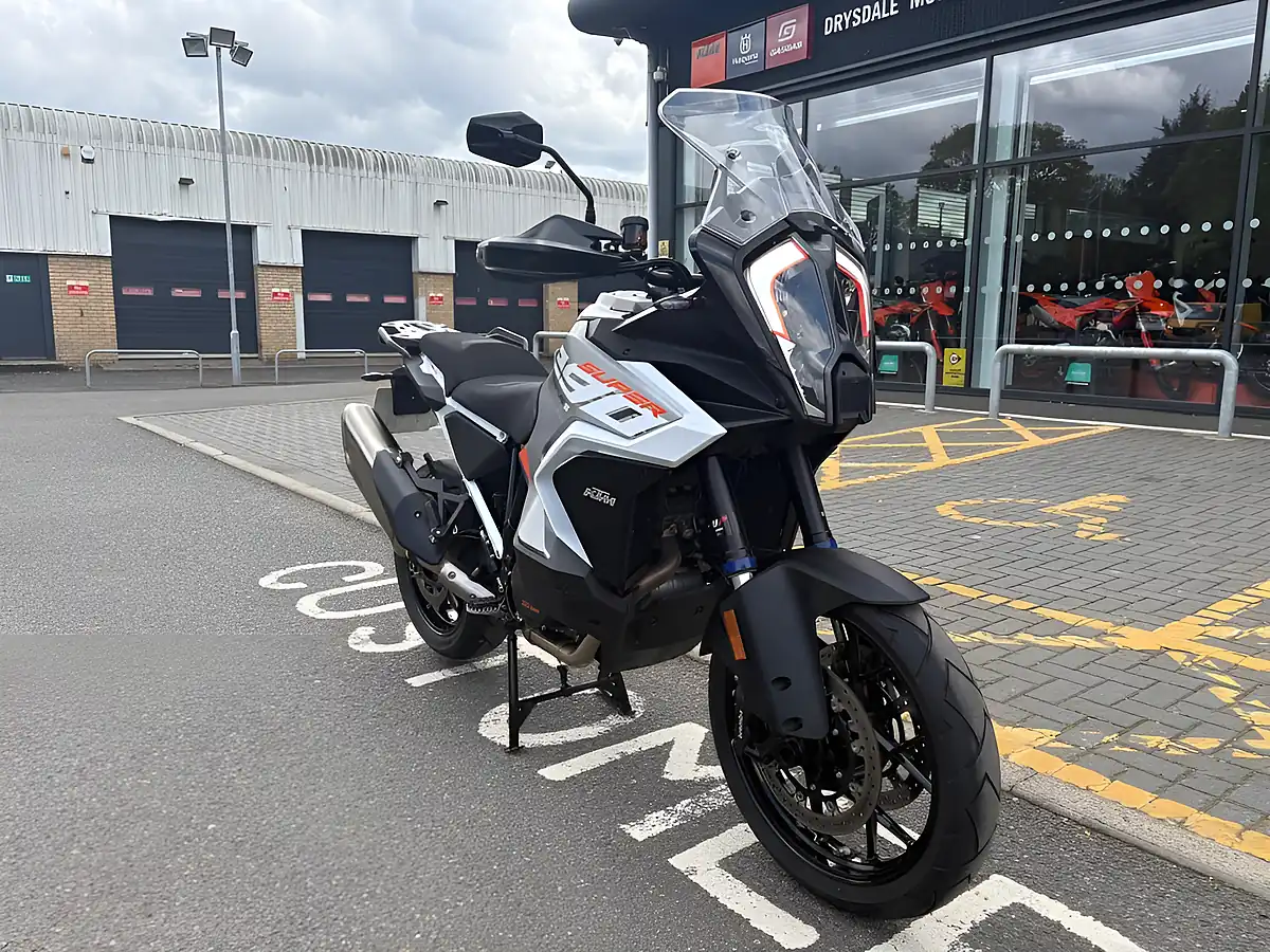 Used 2024 Ktm 1290 Super Adventure S Silver - Interior and Exterior details 4