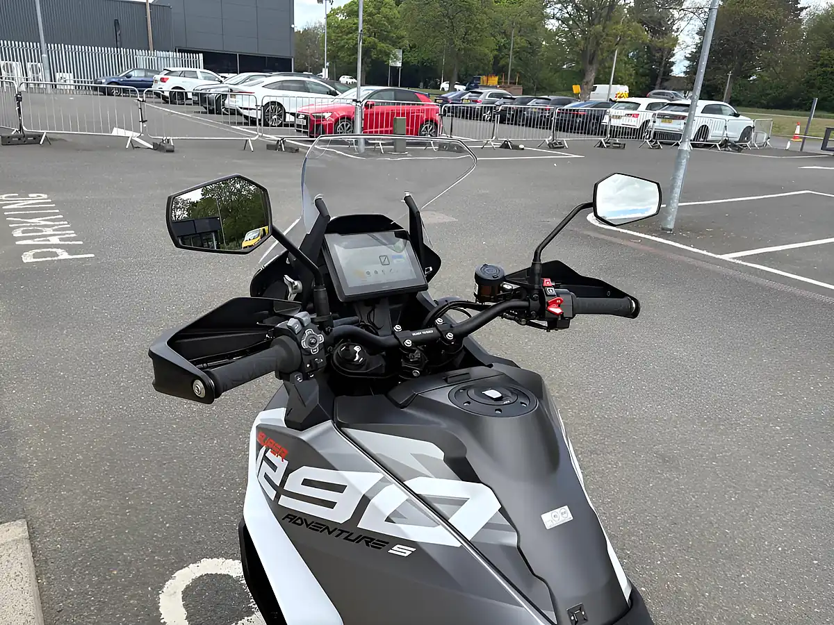 Used 2024 Ktm 1290 Super Adventure S Silver - Interior and Exterior details 9