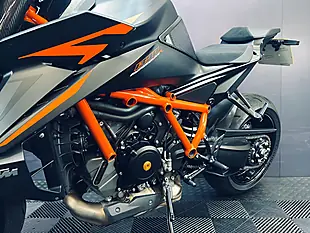 Used 2024 Ktm 1390 Super Duke R Evo Black - Interior and Exterior details 11