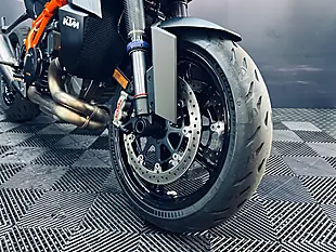 Used 2024 Ktm 1390 Super Duke R Evo Black - Interior and Exterior details 15