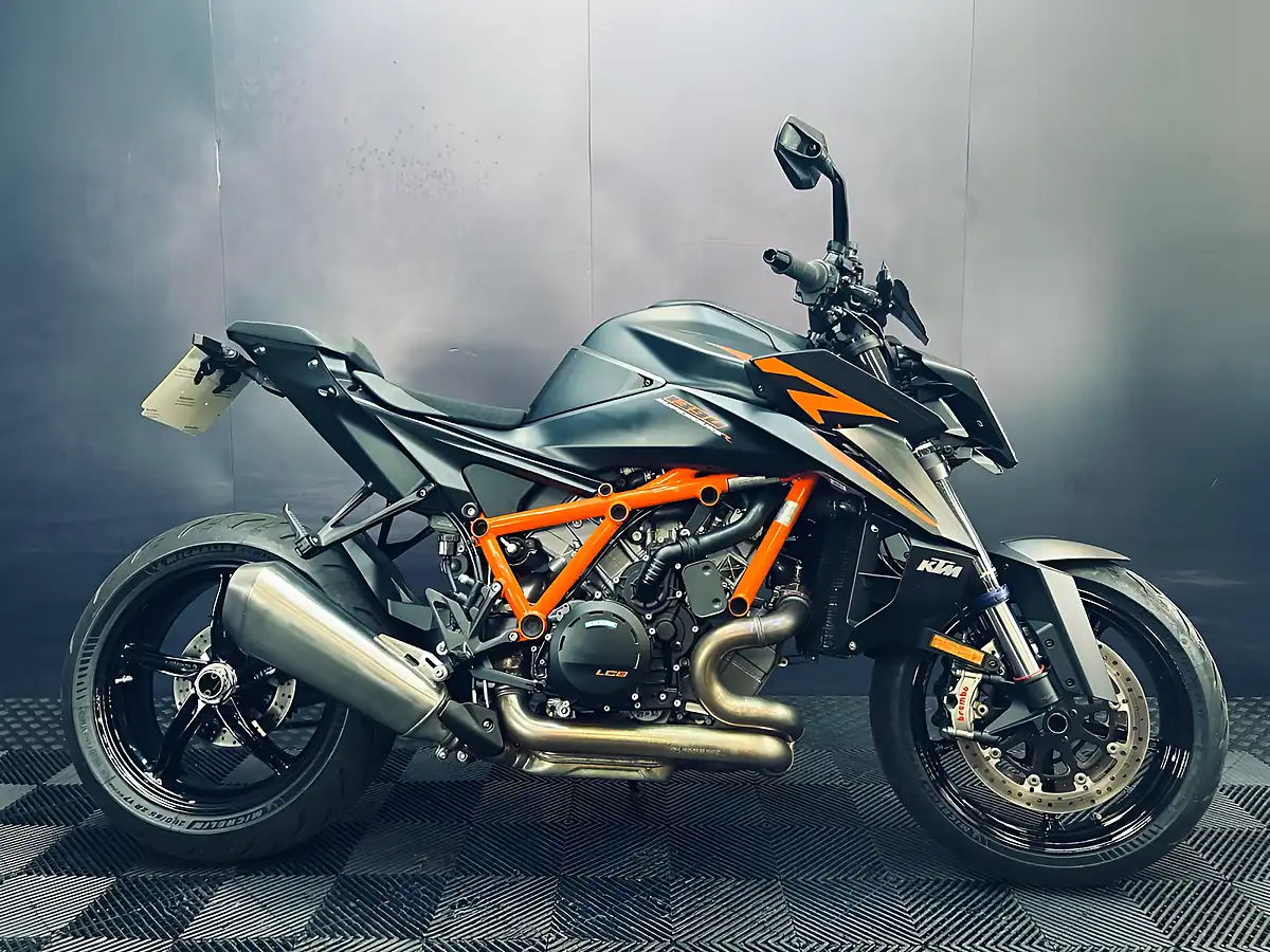 Used 2024 Ktm 1390 Super Duke R Evo Black - Interior and Exterior details 2
