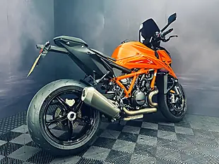 Used 2024 Ktm 1390 Super Duke R Orange - Interior and Exterior details 12