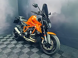 Used 2024 Ktm 1390 Super Duke R Orange - Interior and Exterior details 4