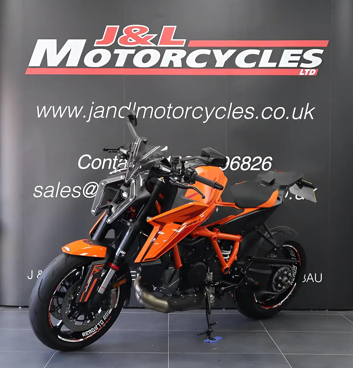 Used 2024 Ktm 1390 Superduke R 30 Years of Duke Edition Orange - Interior and Exterior details 4