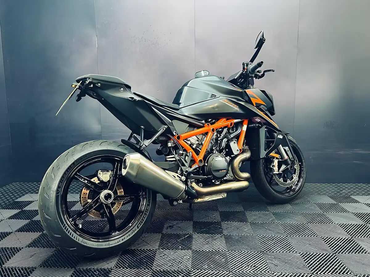 Used 2024 Ktm 1390 Superduke R Evo Black - Interior and Exterior details 12