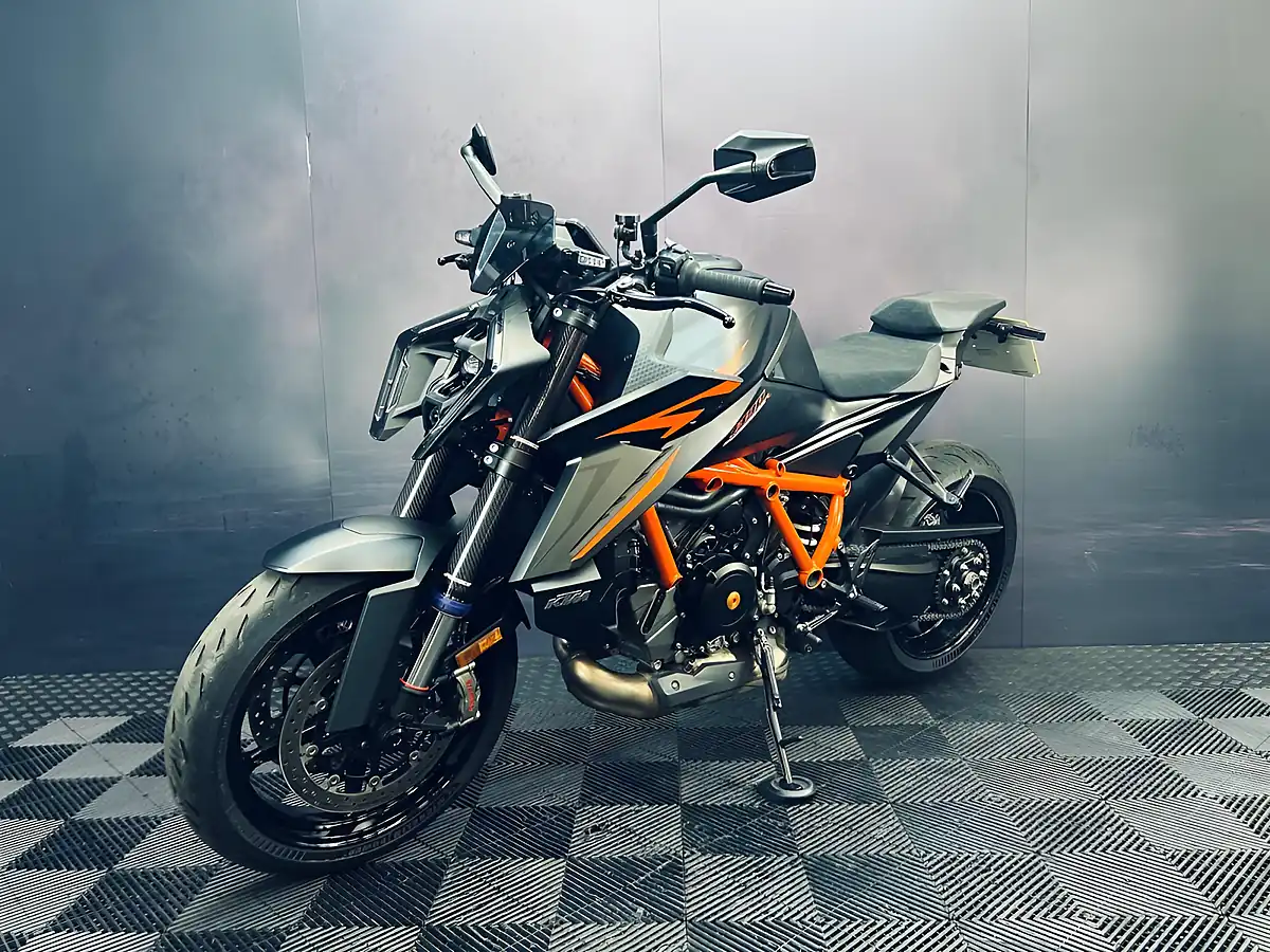 Used 2024 Ktm 1390 Superduke R Evo Black - Interior and Exterior details 5