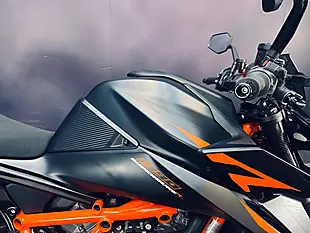 Used 2024 Ktm 1390 Superduke R Evo Black - Interior and Exterior details 9