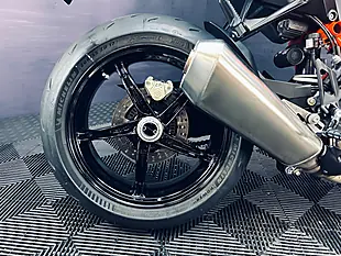 Used 2024 Ktm 1390 Superduke R Orange - Interior and Exterior details 17